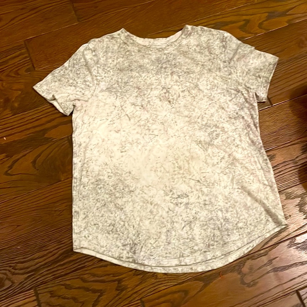 LULU LEMON, GRAY AND WHITE SPECKLED SHIRT